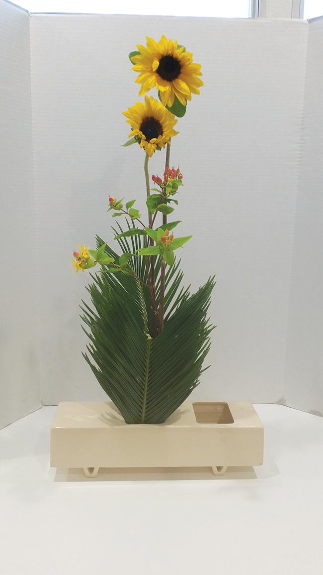 Ikebana showcases nature’s beauty