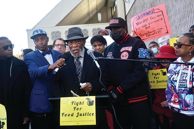 Dr. Rev. Amos Brown speaks outside of the Safeway in San Francisco’s Western Addition neighborhood.